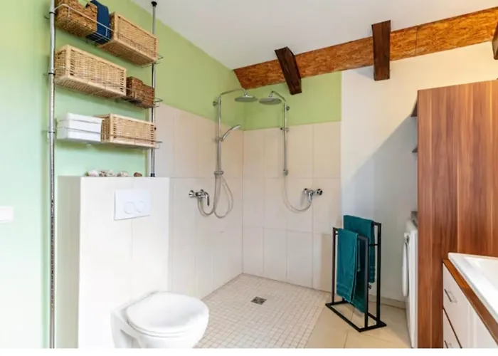 Am Stadtrand Im Grünen *